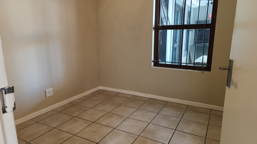 To Let 3 Bedroom Property for Rent in Parklands Western Cape